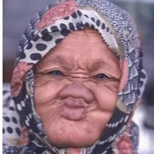 Meet your Posher, Joni